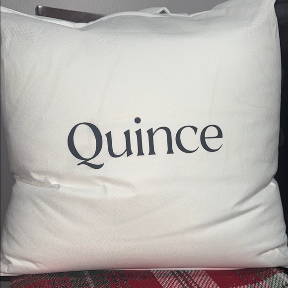 Brand NEW Quince Premium White Down Alternative Comforter - Picture 10 of 10